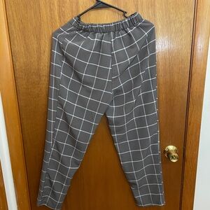 H&M Gray and White Grid Ankle Length Pants, Small